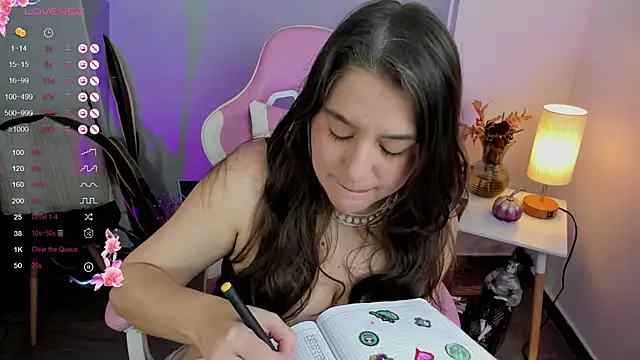 Tamara m  online show from September 23, 2025, 4:54 pm