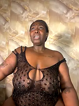 emilyrojas online show from October 28, 2025, 12:41 pm