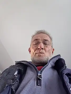 60philippe online show from December 16, 2025, 9:47 am