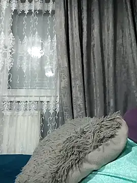 MikySWeet7 online show from January 3, 2025, 5:42 pm