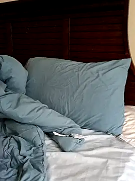 momentum2023 online show from September 18, 2025, 8:00 pm