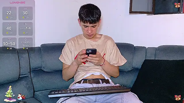 Snapshot of Mr_daren_ chatting on December 19, 2025, 7:32 pm Mr daren online show from December 19, 2025, 7:32 pm