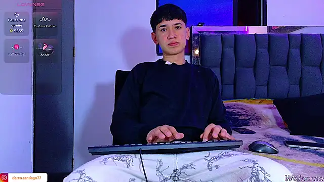 Mr daren  online show from July 20, 2026, 7:38 pm