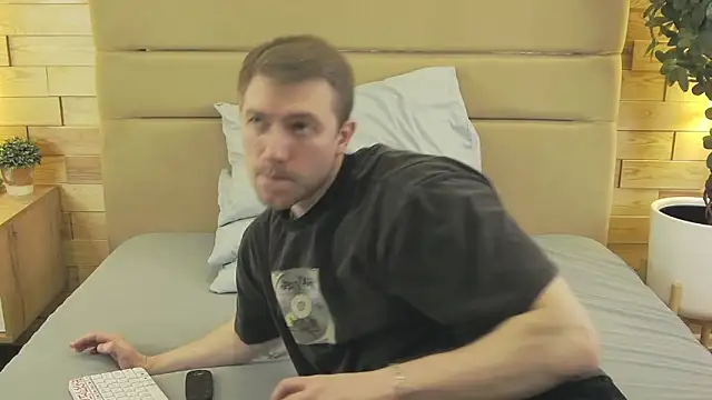 EthanPinkman online show from March 10, 2026, 4:28 am