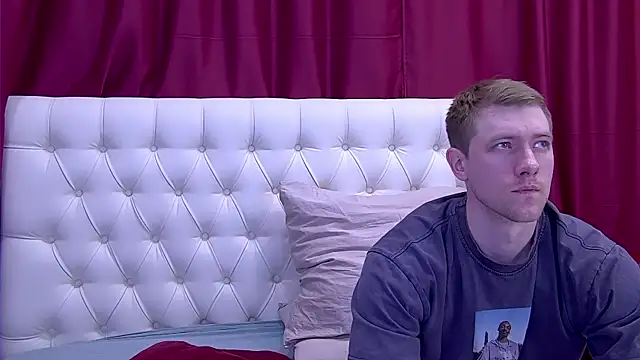 EthanPinkman online show from May 31, 2026, 4:42 am