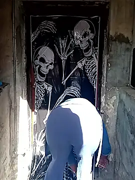 Snapshot of AmazonianMistress chatting on October 2, 2025, 5:20 pm AmazonianMistress online show from October 2, 2025, 5:20 pm