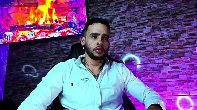 Snapshot of Seth_Owner chatting on December 25, 2024, 12:59 am Seth Owner online show from December 25, 2024, 12:59 am