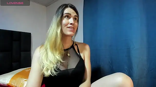 Aurora doll23 online show from October 31, 2025, 11:06 pm