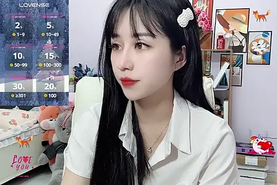  LLisa  online show from February 13, 2025, 9:30 am