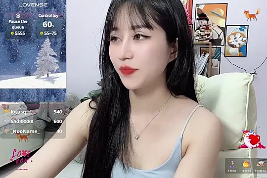  LLisa  online show from February 18, 2025, 8:58 pm