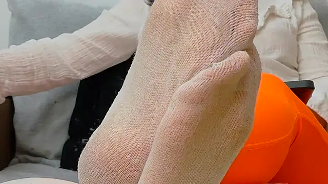 goddessagatha online show from April 18, 2026, 7:07 pm