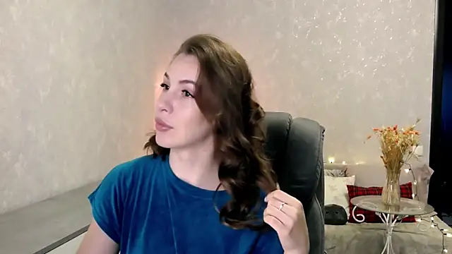 Naughty  Megan online show from July 13, 2026, 3:42 am