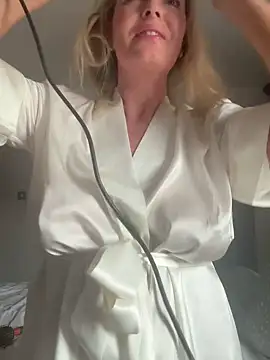 JodiSands online show from February 19, 2025, 12:00 pm