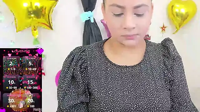 sofia valeriaa online show from December 16, 2024, 6:49 pm