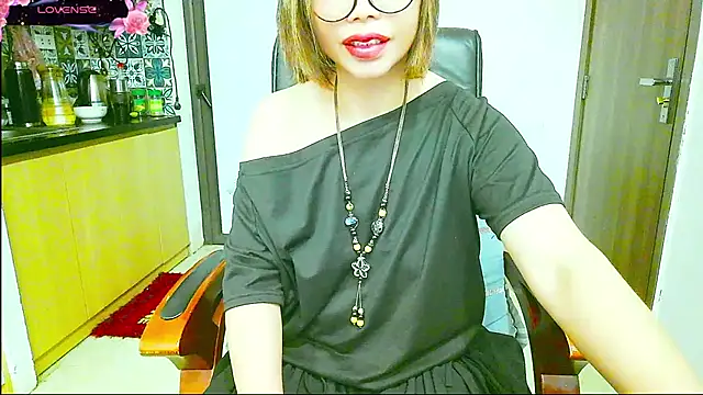 Miu-Le online show from September 29, 2025, 6:24 pm