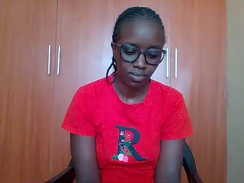 sexy darleen23 online show from February 12, 2026, 1:39 pm