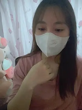 Kajisu 26 online show from May 23, 2026, 1:22 am
