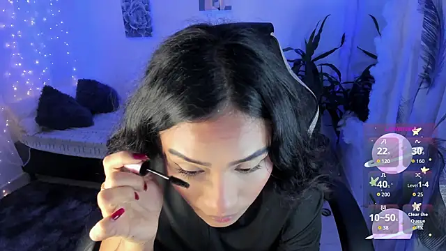 Snapshot of Riana_Kean chatting on October 11, 2025, 1:05 am Riana Kean online show from October 11, 2025, 1:05 am
