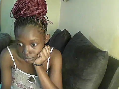 petite clara24 online show from February 23, 2025, 9:22 am