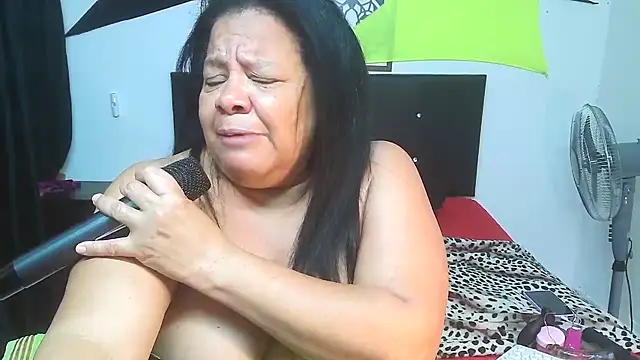 Shanttal0272 online show from April 15, 2026, 12:45 pm