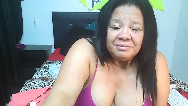 Shanttal0272 online show from April 15, 2026, 9:04 pm