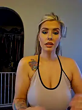 ellieconradxo online show from December 5, 2024, 4:01 pm