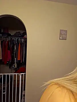 ellieconradxo online show from December 31, 2024, 7:29 pm