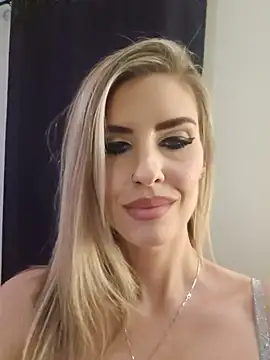 Snapshot of ellieconradxo chatting on June 17, 2026, 3:09 am ellieconradxo online show from June 17, 2026, 3:09 am