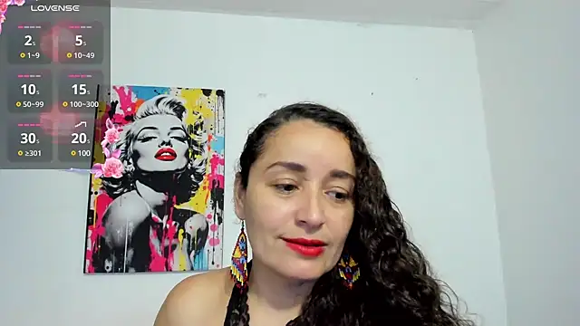  luna  sweet  online show from March 21, 2025, 11:45 pm