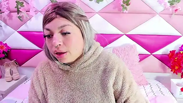 Cocoo Nuth online show from April 14, 2026, 3:34 am