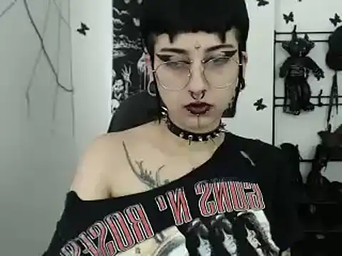 n0sferatus   online show from October 19, 2025, 1:12 pm