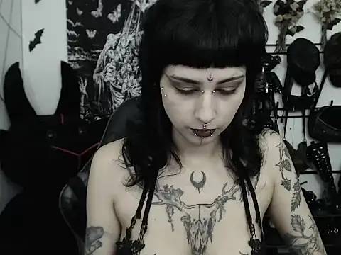 Snapshot of n0sferatus__ chatting on May 21, 2026, 1:56 am n0sferatus online show from May 21, 2026, 1:56 am