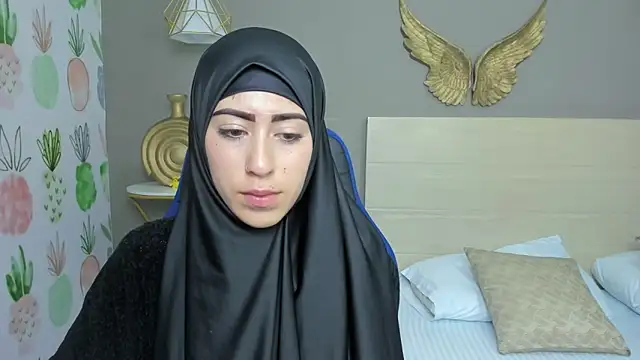 chaymae nah  online show from January 9, 2025, 5:23 am