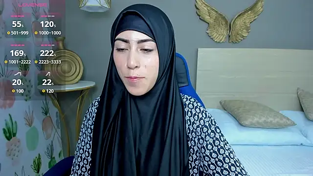 chaymae nah  online show from January 11, 2025, 2:52 am