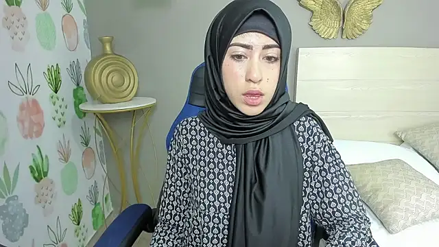 chaymae nah  online show from January 11, 2025, 6:03 am