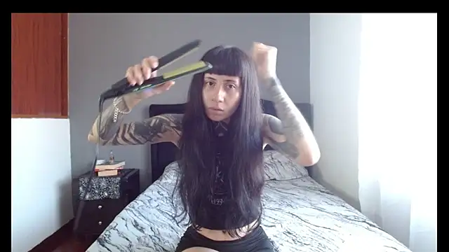 Emilia 1995 online show from February 5, 2026, 12:21 pm