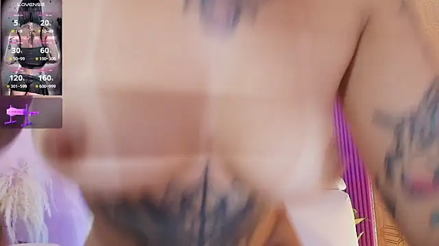 ABRILFACCINI online show from February 18, 2025, 4:59 pm