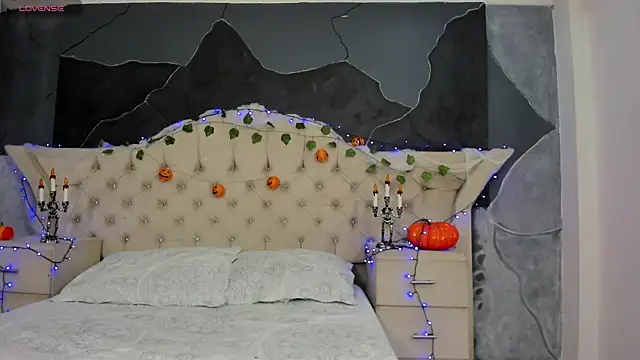 Snapshot of AmberGreyy_ chatting on October 28, 2025, 5:37 pm AmberGreyy online show from October 28, 2025, 5:37 pm