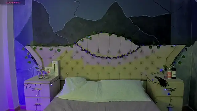 Snapshot of AmberGreyy_ chatting on November 19, 2025, 6:19 pm AmberGreyy online show from November 19, 2025, 6:19 pm