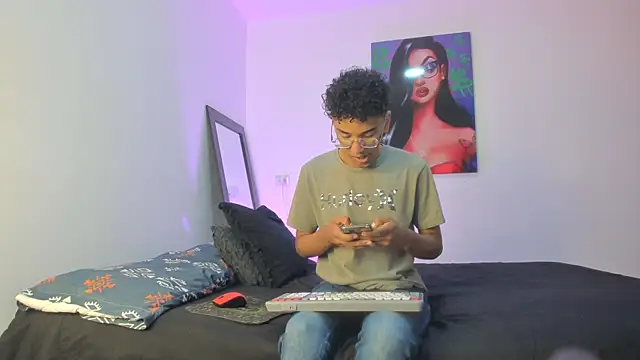 harrytwink18 online show from March 19, 2025, 1:29 pm