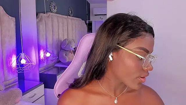 IsabellaBromsS online show from January 16, 2025, 11:59 pm