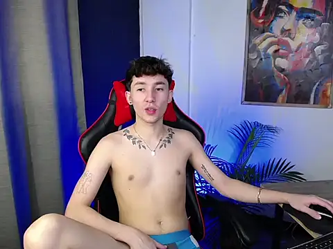 Snapshot of SebasstianGrand chatting on February 26, 2025, 11:26 pm SebasstianGrand online show from February 26, 2025, 11:26 pm