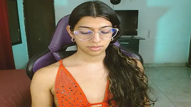 engielphoenis14 online show from February 24, 2026, 9:57 pm