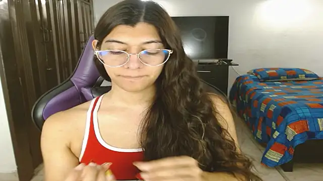 Snapshot of engielphoenis14 chatting on June 25, 2026, 12:10 am engielphoenis14 online show from June 25, 2026, 12:10 am