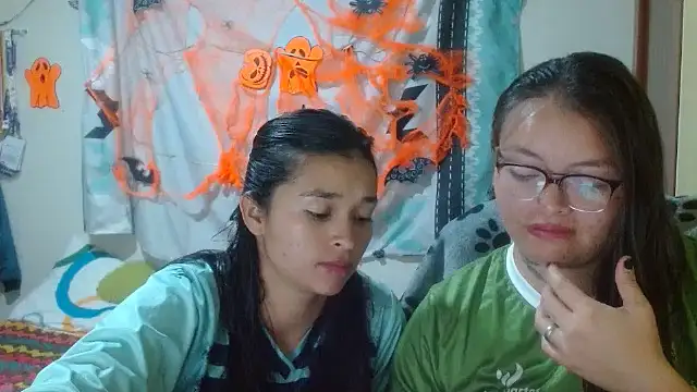 clayre and jill online show from November 4, 2025, 3:16 am