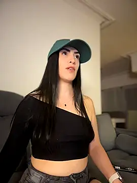 alessandra-a online show from April 4, 2026, 2:43 am