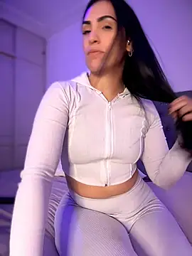 alessandra-a online show from April 23, 2026, 9:50 pm