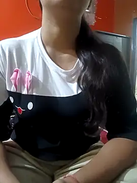 Alina Khann online show from November 17, 2025, 8:20 am