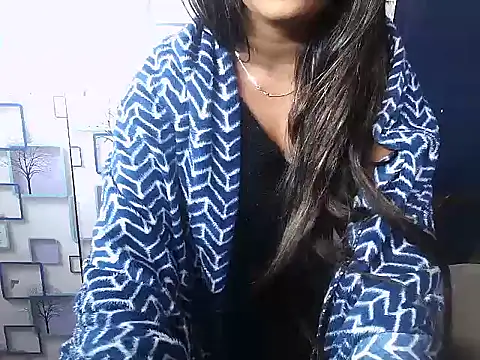 Hot Naina- online show from December 1, 2024, 8:31 pm
