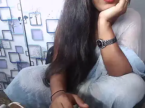 Hot Naina- online show from December 2, 2024, 8:55 pm